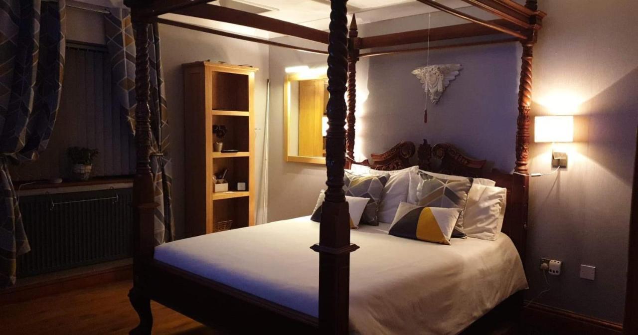 Castle Lodge - Brecon Beacons Accommodation Sennybridge Eksteriør billede